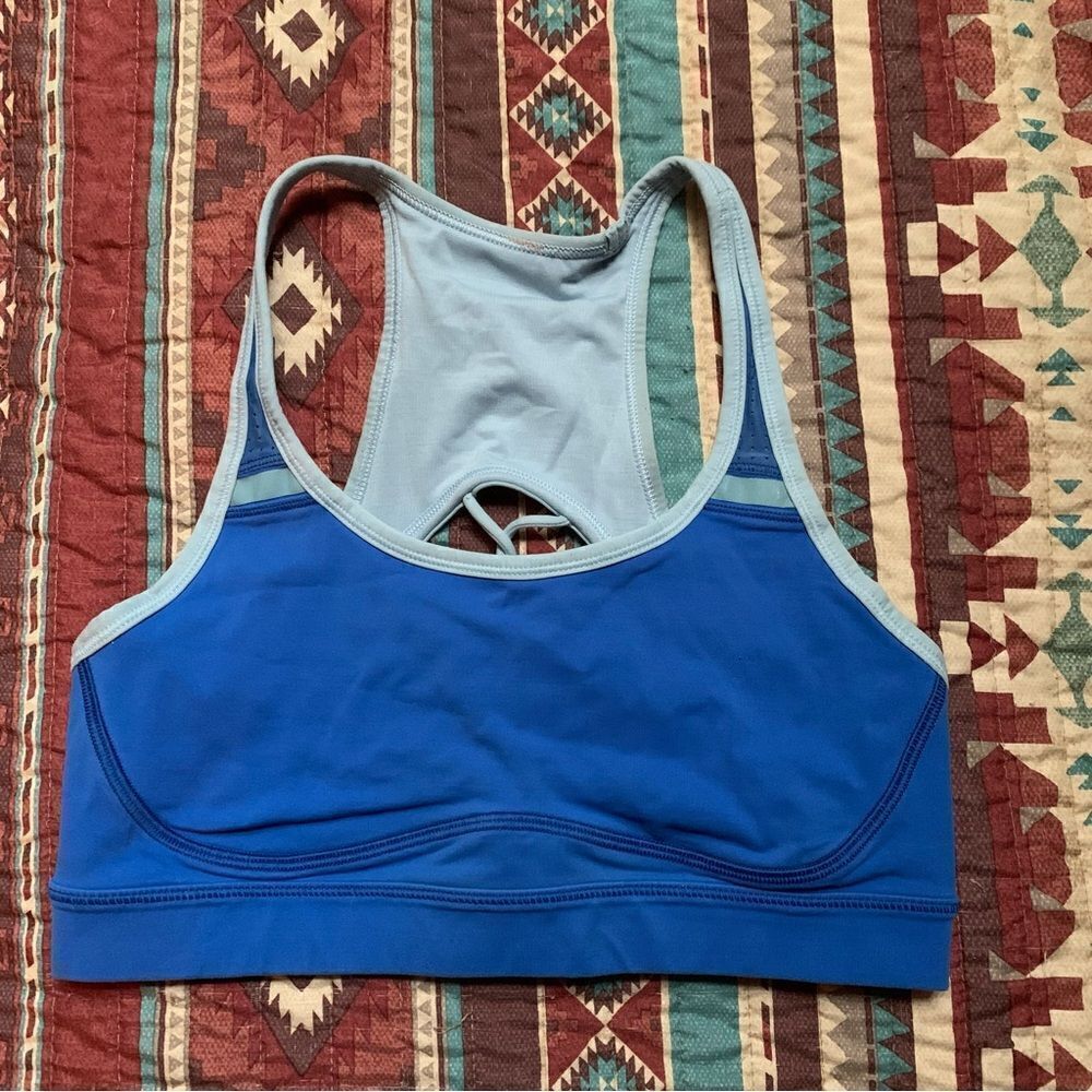 Lululemon Athletica Blue Sports Bra size 6